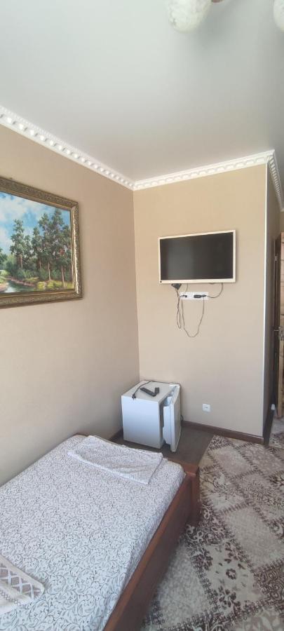 Готель Адріана Dunaivtsi Esterno foto